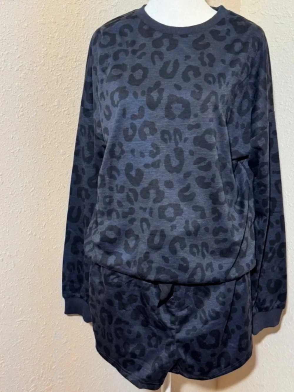 Gray Cheetah Print Set | L